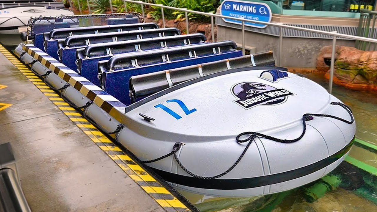 [4K] Jurassic World: Boat Ride - IN THE RAIN - Universal Studios Hollywood | 4K 60FPS POV