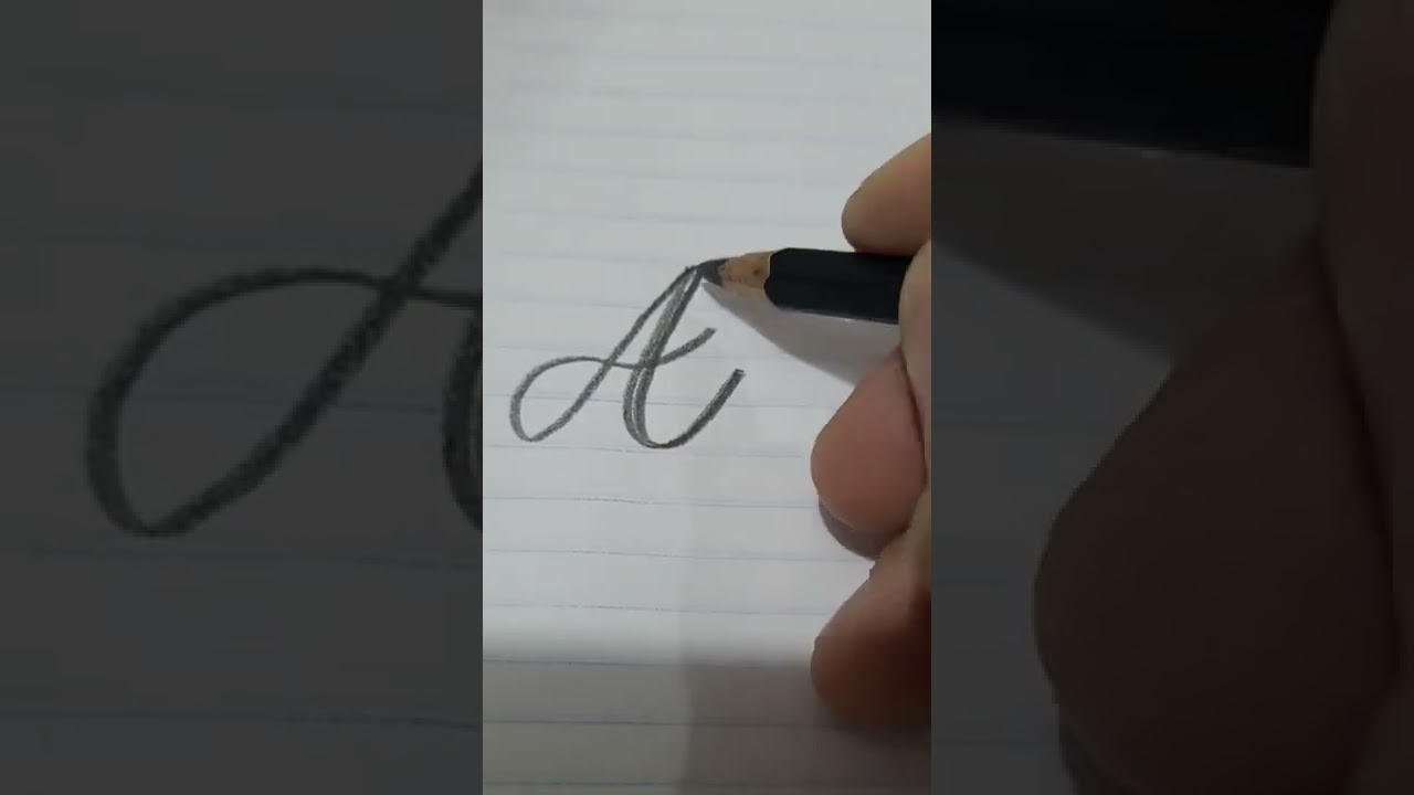 Aprenda a Desenhar a Letra A Cursiva Maiúscula e Minúscula com Lápis ✍️