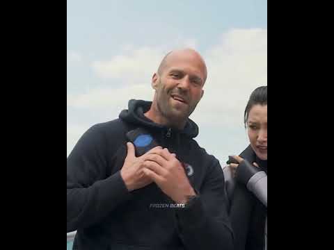 The Meg 🎬 boat attack