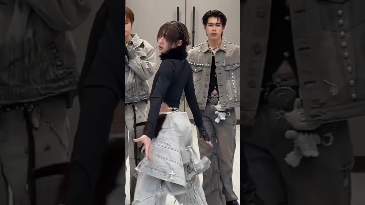 Body Control Is Insane! 😰 #DanceChallenge