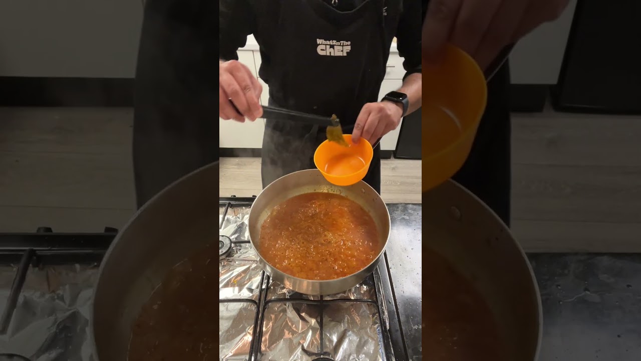 Delicious Chicken Bhuna Curry Recipe – Easy and Flavorful 🍛