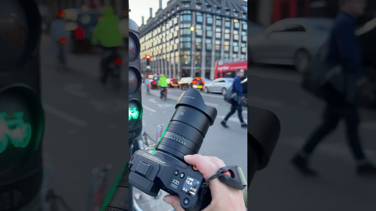 London Street Photography with Hasselblad X2D 📸