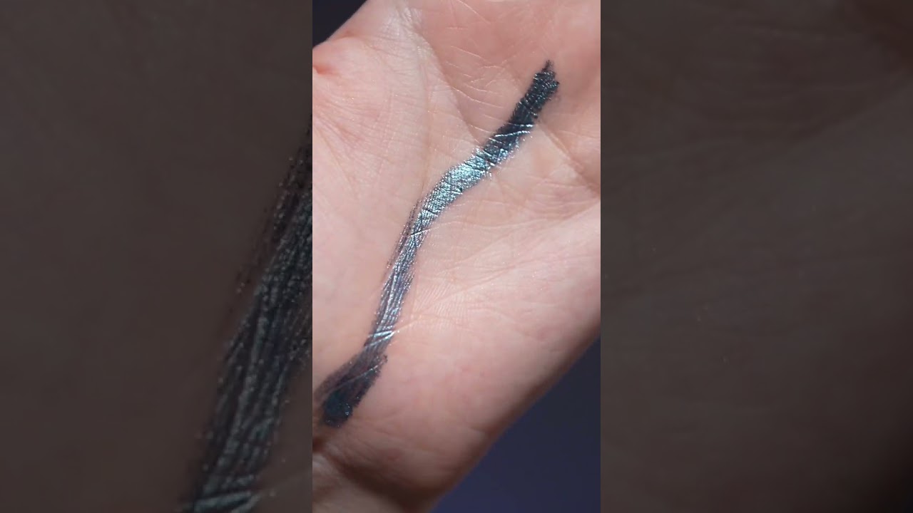 Sea Sparkle: Icy Blue/Silver Luminous Eyeliner β¨