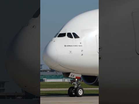 How Massive Is The Emirates A380? 🇦🇪