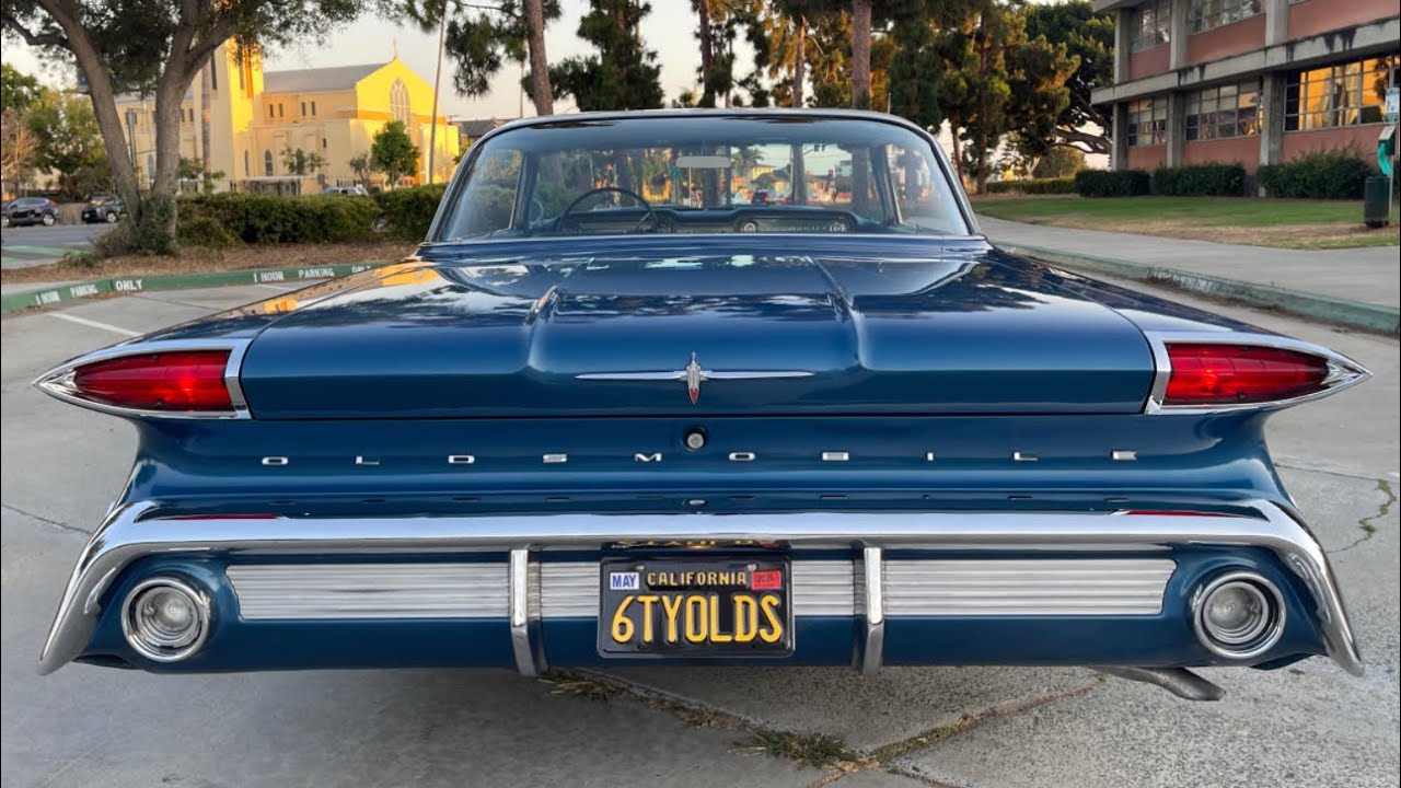 1960 Oldsmobile Dynamic 88: Space Age Rocket 🚗