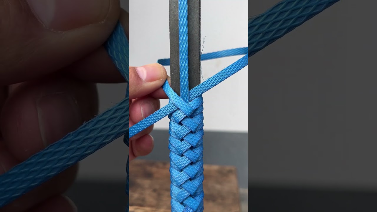 Wow, Brilliant Way to Weave a Strong Handle!