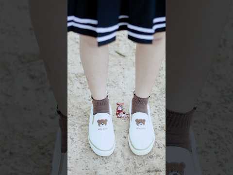 A Girl Was Just Chatting with Friends… Then She Started Bleeding — And They Laughed at Her