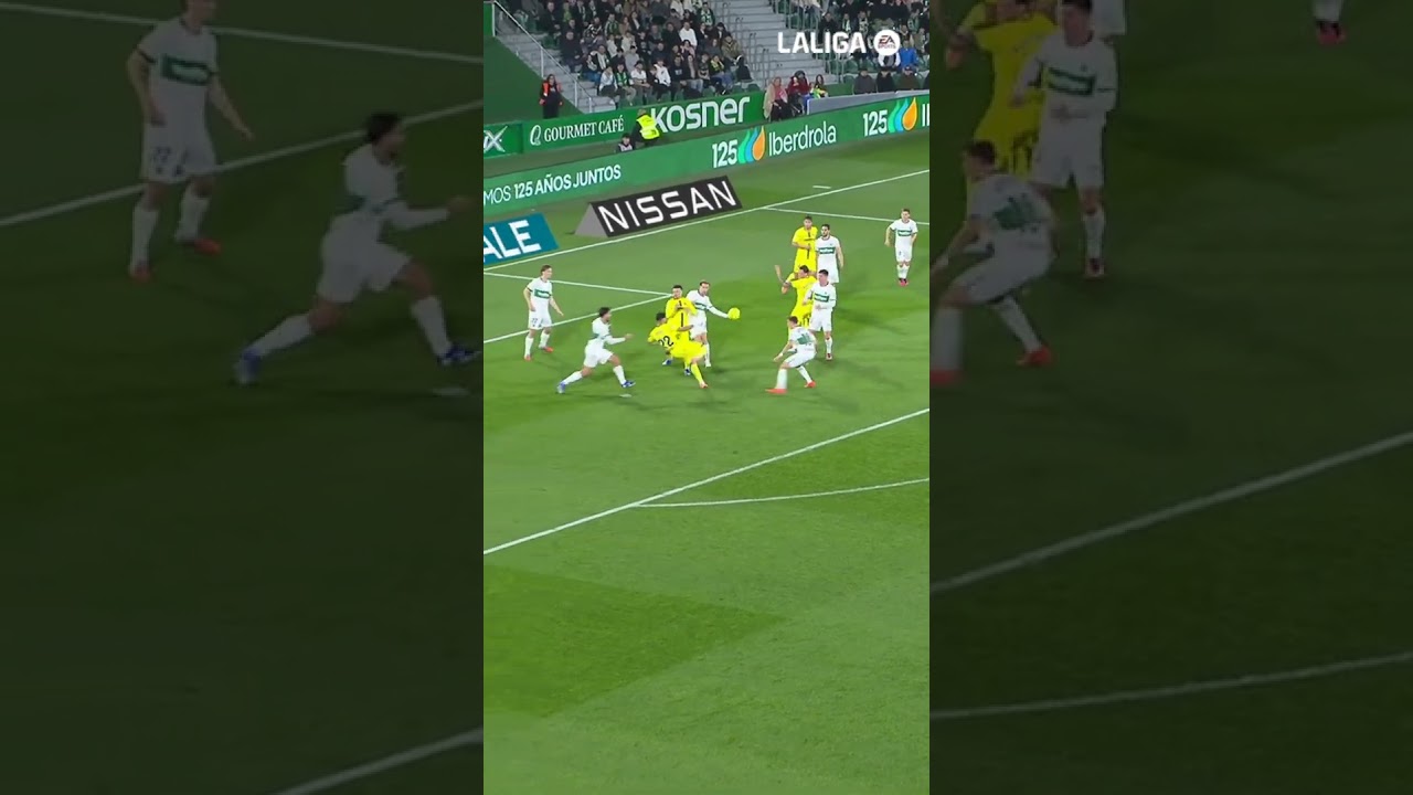 La tuvo Ayoze para el tercero. Buena intervención de Iñaki Peña #ElcheVillarreal | #LaLigaHighlights