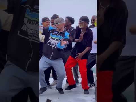 academia de la vivykennylenzo in India dance challenge of amapiano for Africa #amapiano