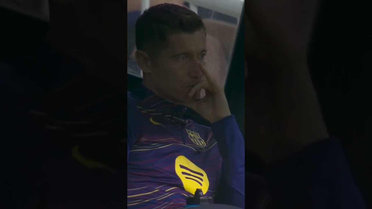 Robert Lewandowski Supports from the Bench ⚽