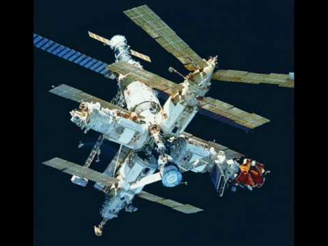 Земля в иллюминаторе 🚀