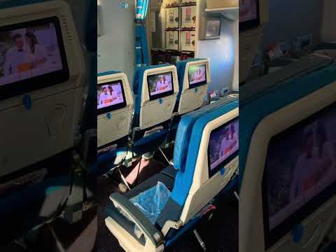 KLM 787 Economy Comfort seats - comfortable for long haul? #shorts #klm #premiumeconomy