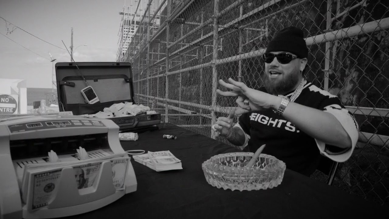 GEEZYDEE & MIKY WOODZ - BABIDI 🦁 (Official Video)