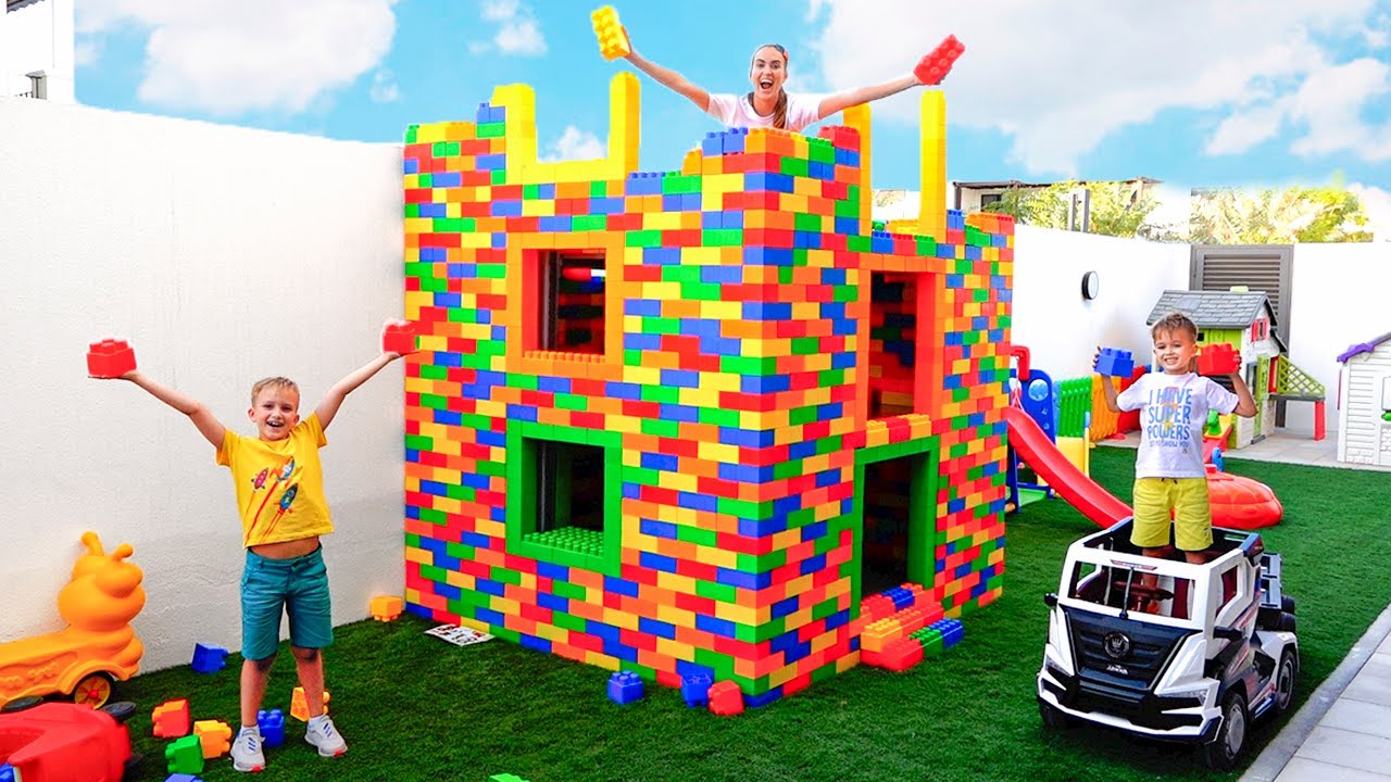 Mom Helps Vlad & Niki Build a Playhouse 🏡