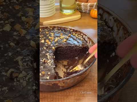 بسبوسة الشوكولاتة غرقانة بصوص الشوكولاتة 🤤 من الذ و اسهل الوصفات لي لازم تجربوها ✨