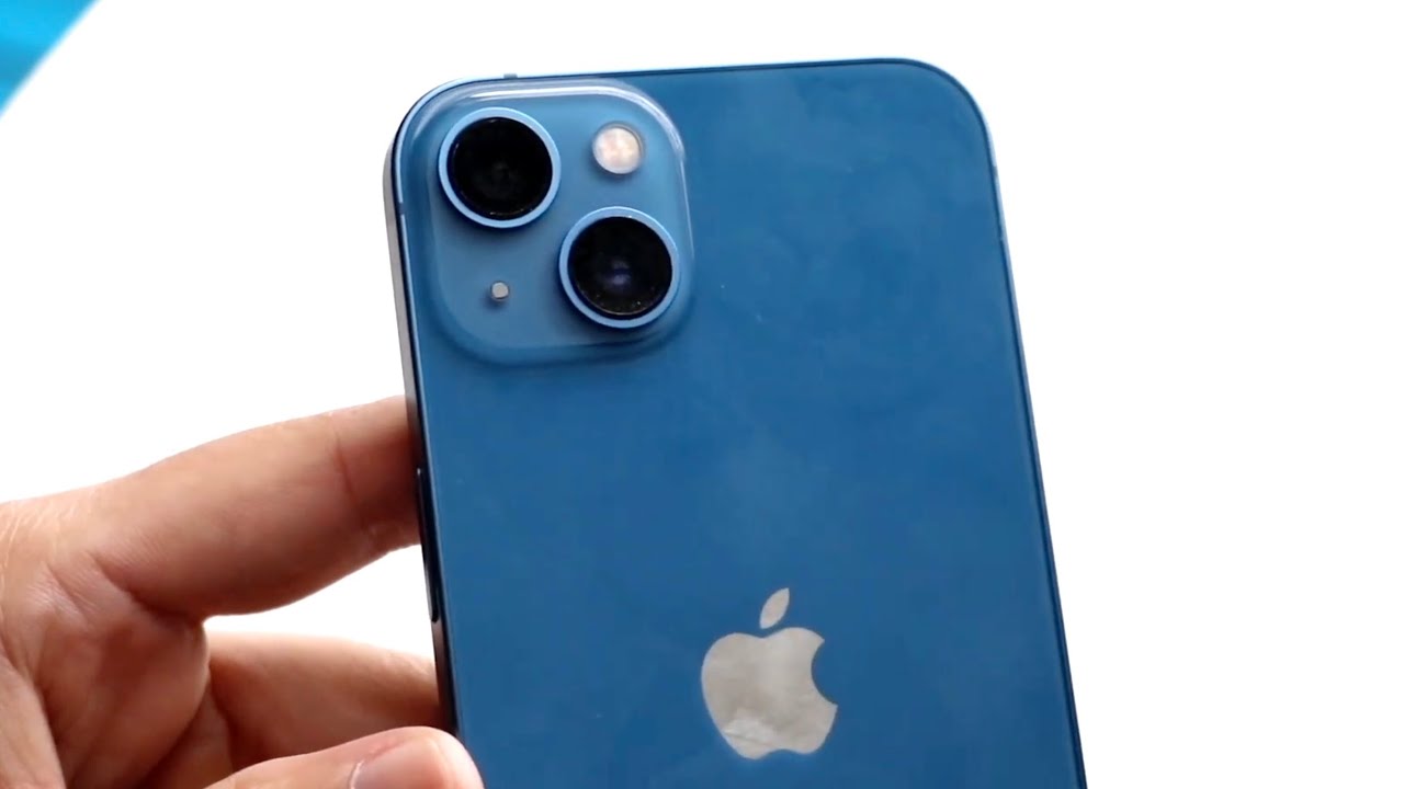 iPhone 13 in Late 2025? iOS 26.1 & More! 📱