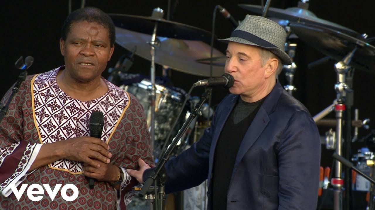 Paul Simon Performs 'Homeless' at Hyde Park 🎶