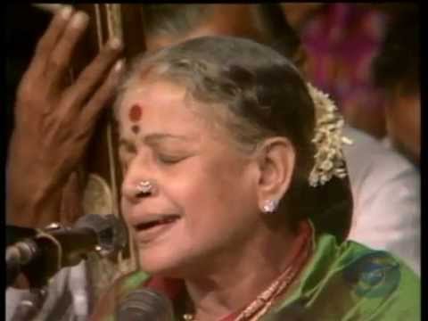 M. S. Subbulakshmi - Pakkala Nilabadi (Karaharapriya) 🎶