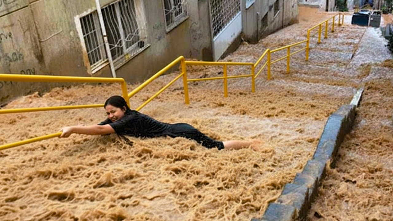 55 Stunning Natural Disasters Caught on Camera 🌪️