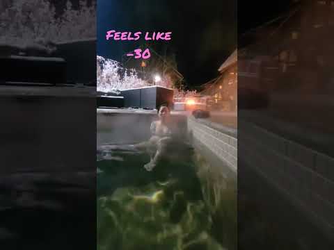 enyoying outdoor hot pool with feels like -30C. #bucketlist💘 #enjoythemoment #banff2022 #TyPapaGod