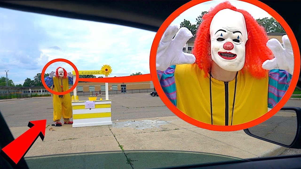 Warning: Stay in Your Car if You See This 🚗