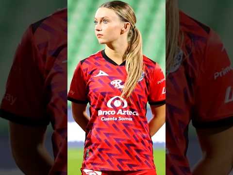 LUCY ORTIZ HERMOSA JUGADORA del MAZATLÁN😍⚓ #mazatlan #ligamx #futbolmexicano #fyp #viralshorts