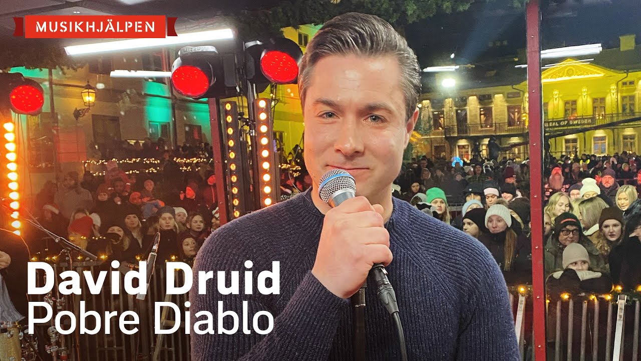 David Druid & Julio Iglesias Perform 'Pobre Diablo' for Charity đ¶