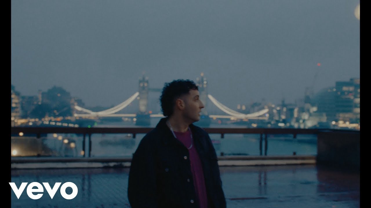 Sea Girls Drop New Album 'Midnight Butterflies' 🎶 – Listen Now!