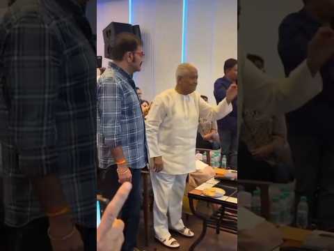 Pyarelal Ji Arranging Song On Live Orchestra Rehearsal #laxmikantpyarelal #shorts #viral #music