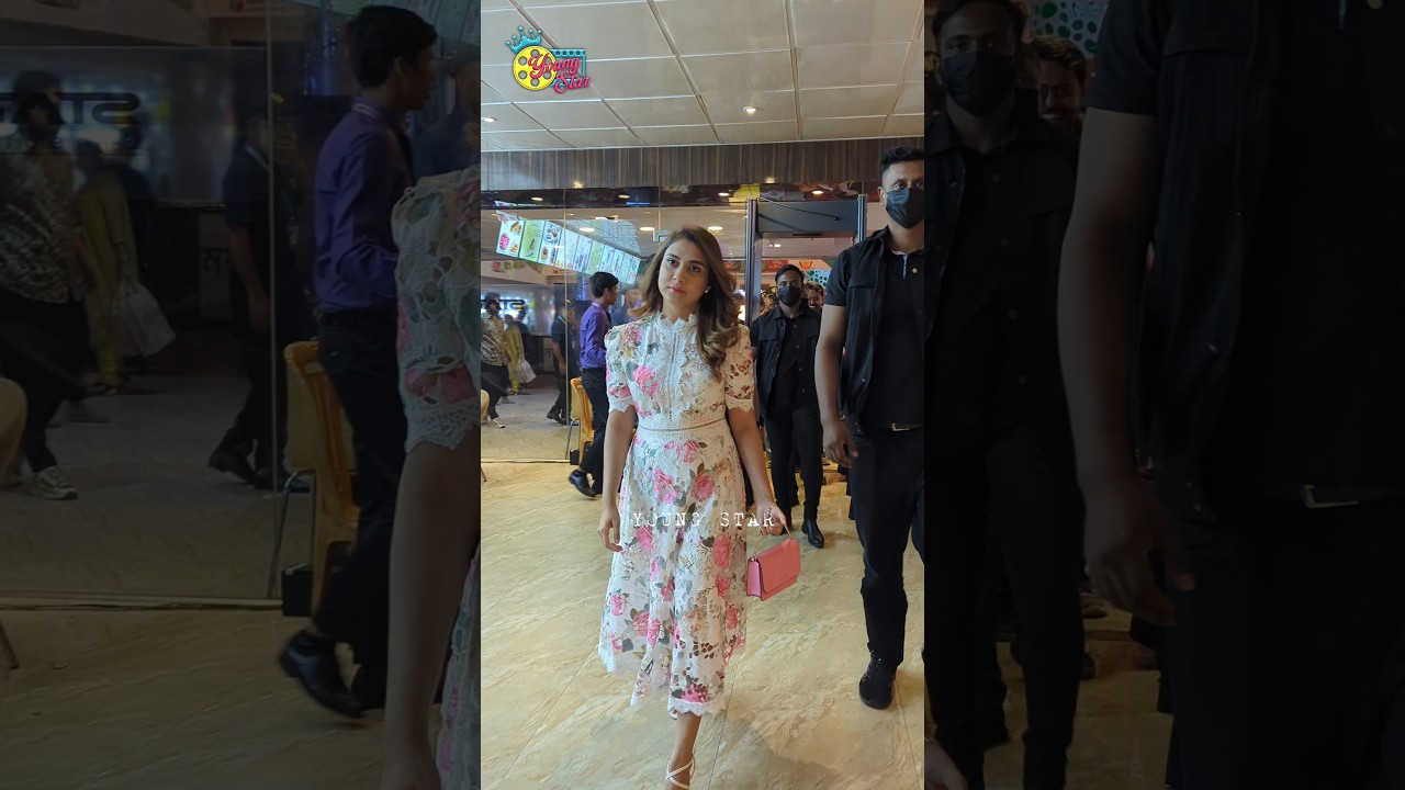 মেহজাবিনের সঙ্গে ৩০ জন বডিগার্ডের সিনেমা হলের মুহূর্ত 🎬