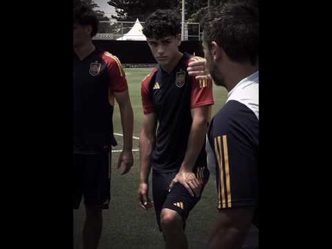 He is really good 🔥✨ #elbruso #football #pyf #reccomatation #rge #barcelona #edit #hector #fort