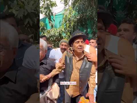 Jitendra Kapoor going to meet his friend Dharmendra ji #shorts #dharmendra #youtubeshorts #bollywood