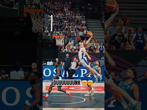 L’incroyable dunk de Lauri Markkanen #basketball #dunk #eurobasket #markkanen #ballnconnect