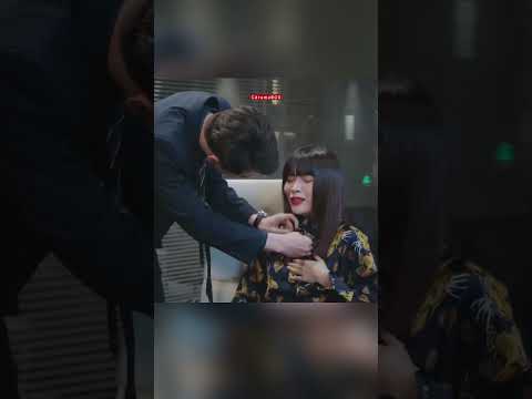 she can just open it by herself 😳#drama #cdrama #romance #kdrama #shorts