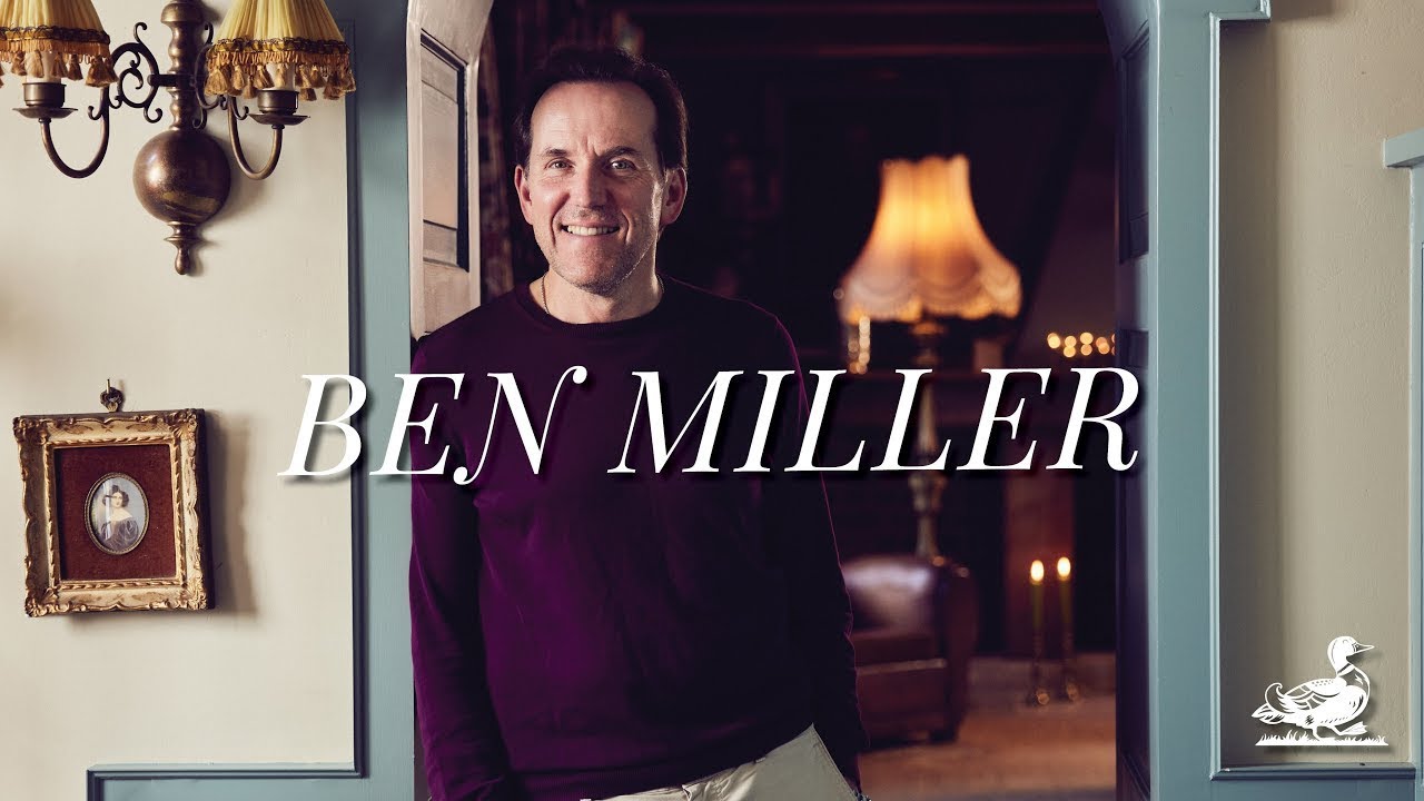 Ben Miller Celebrates Christmas in the Cotswolds 🎄