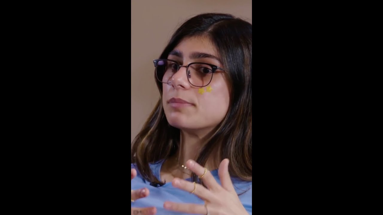 Mia Khalifa Gets Emotional After Confrontation 😢