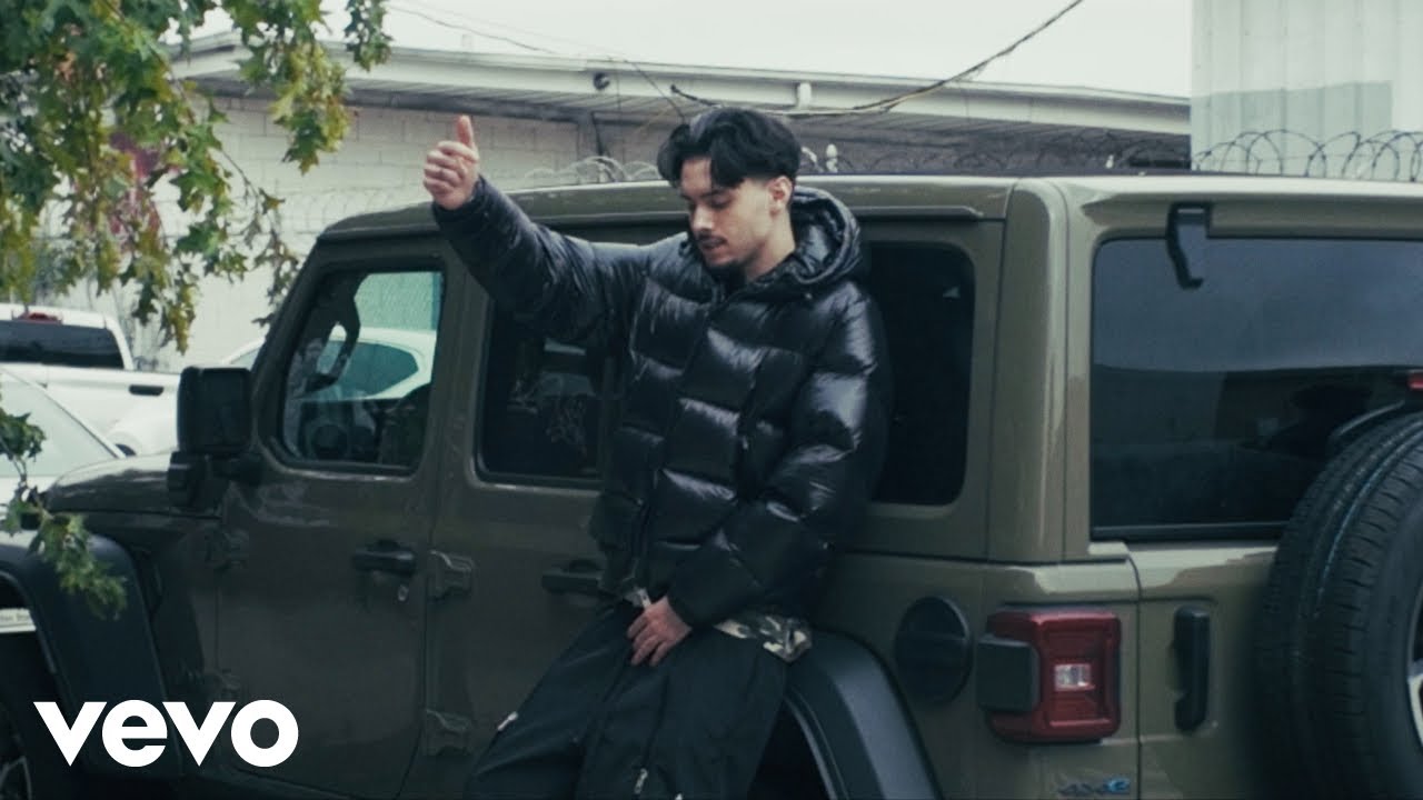 RnBoi - MON BÉBÉ (Official Clip) 🎶