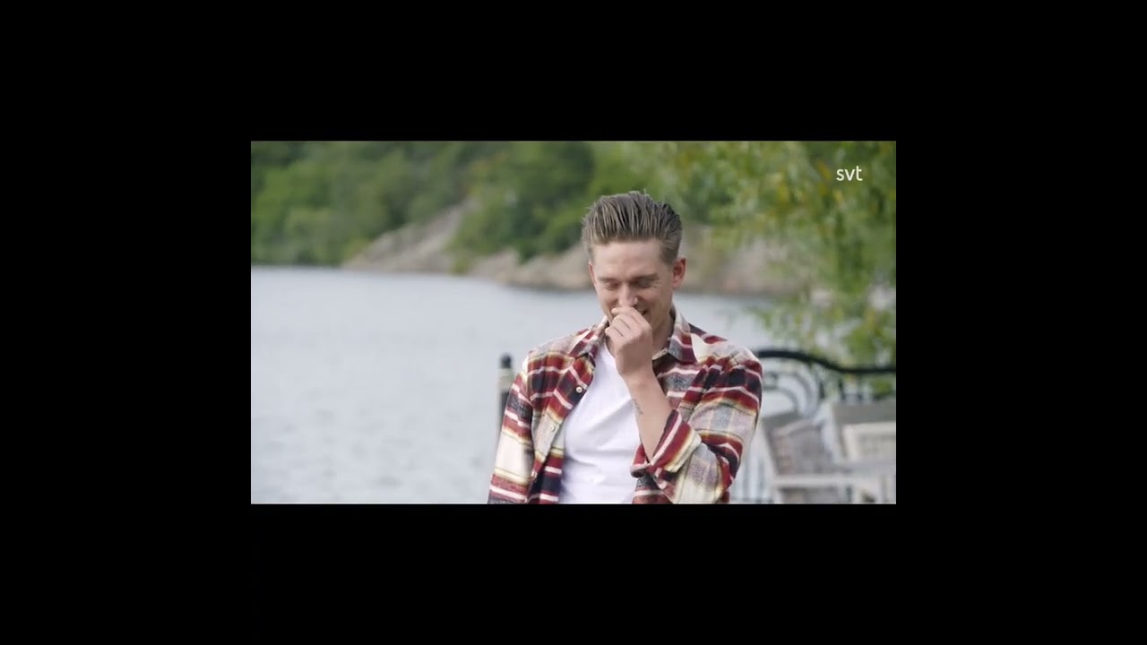 Danny slänger ner David i vattnet | Bäst i Test SVT