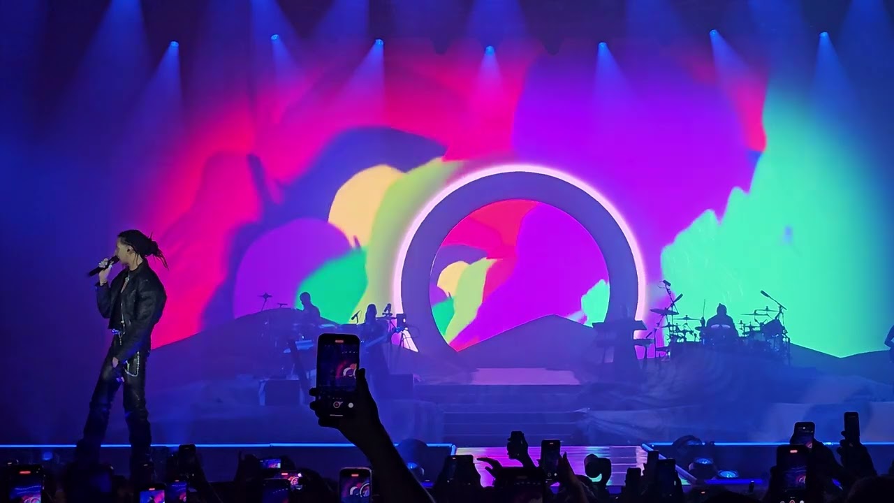 GHALI Live in Napoli: Happy Days & More ๐ถ