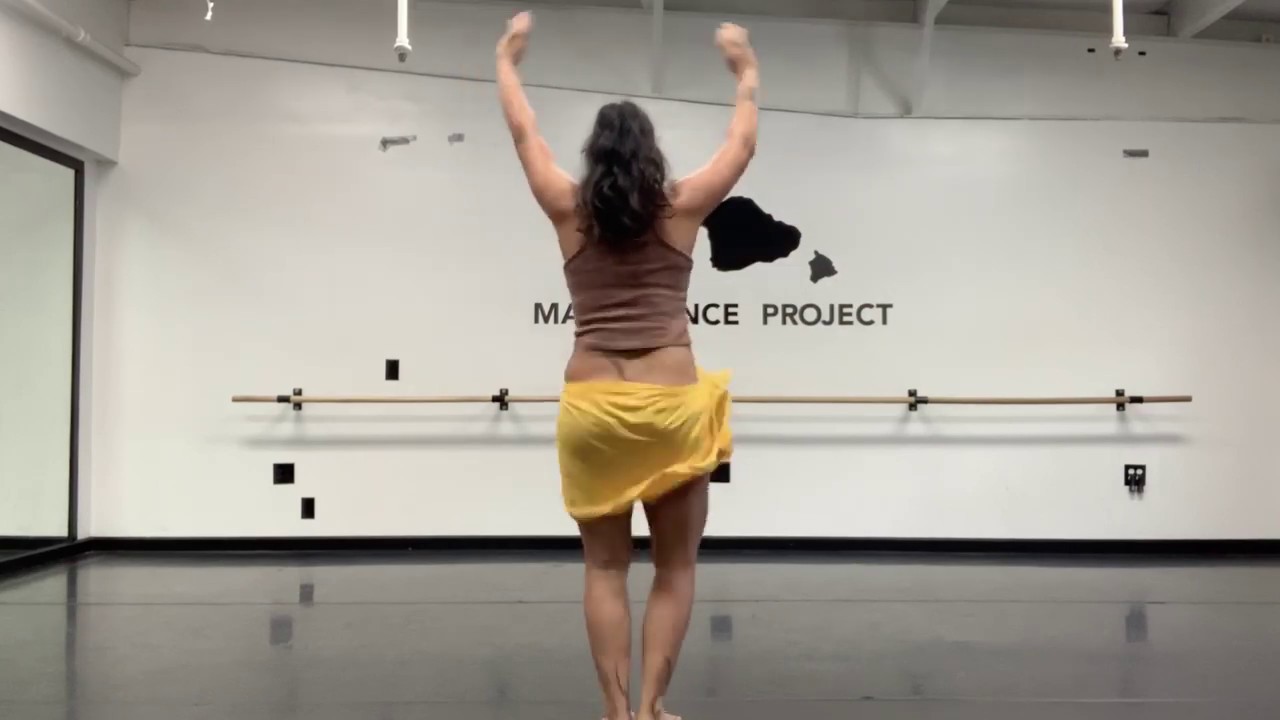 Vahine Ori Tahiti Dancer Performs Stunning Terevarevaha to 'Lessgo' by Nase Foai LogTronix ๐บ