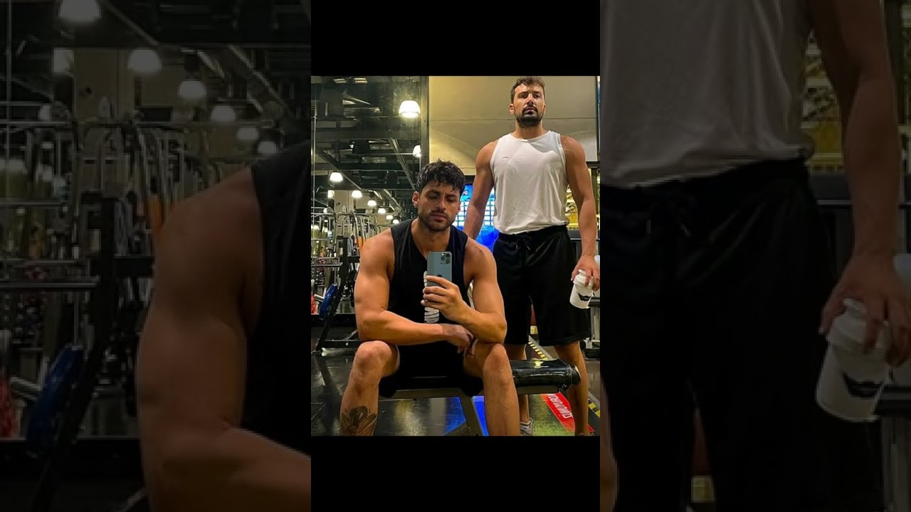 Discover the Charismatic Ekin Mert Daymaz: Real Photos & Celebrity Moments 🌟