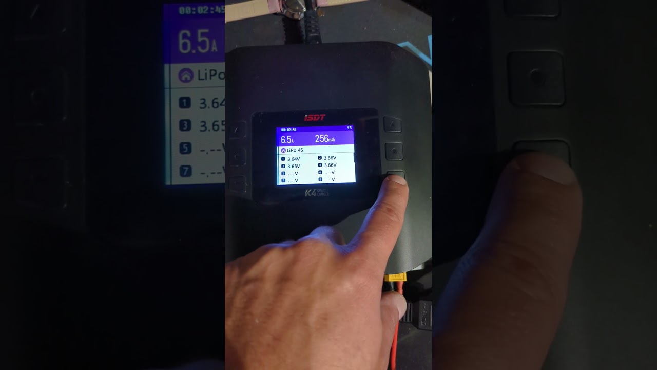 Lipo CNHL ou Hoovo : Laquelle choisir pour votre RC Car ? 🚗