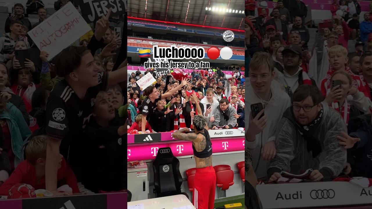 Luis Díaz Surprises Fan with Shirt Giveaway ❤️