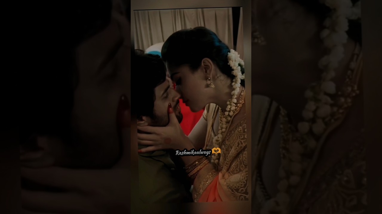 Vijay & Rashmika's Sweet Kiss 💋 Live Moment