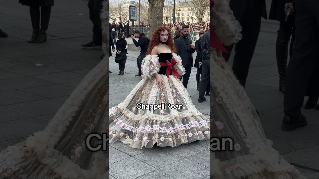 Chappell Roan Stuns at Valentino Fashion Show β¨
