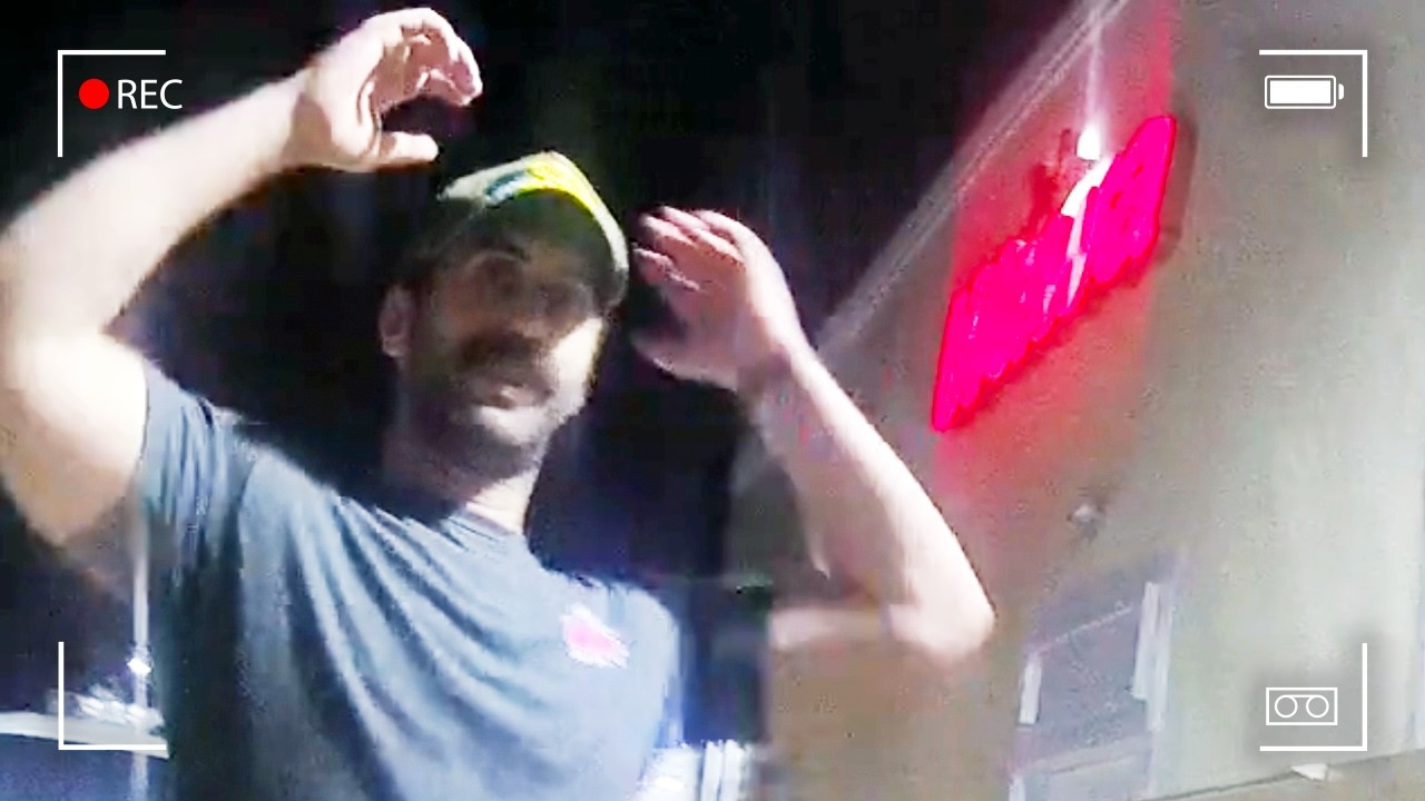 Emotional Moment: Cop Breaks Down Crying for Mom During Arrest 😢