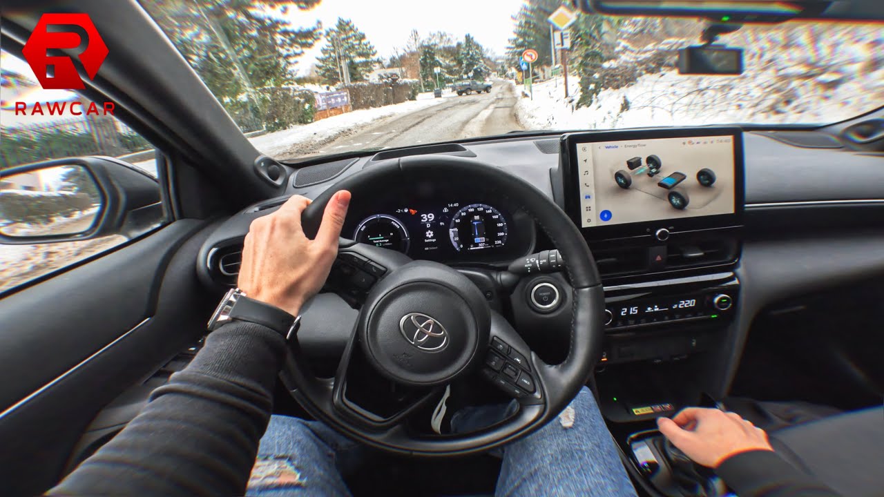 NEW 2025 2025 Toyota Yaris Cross Hybrid Test Drive 🚗