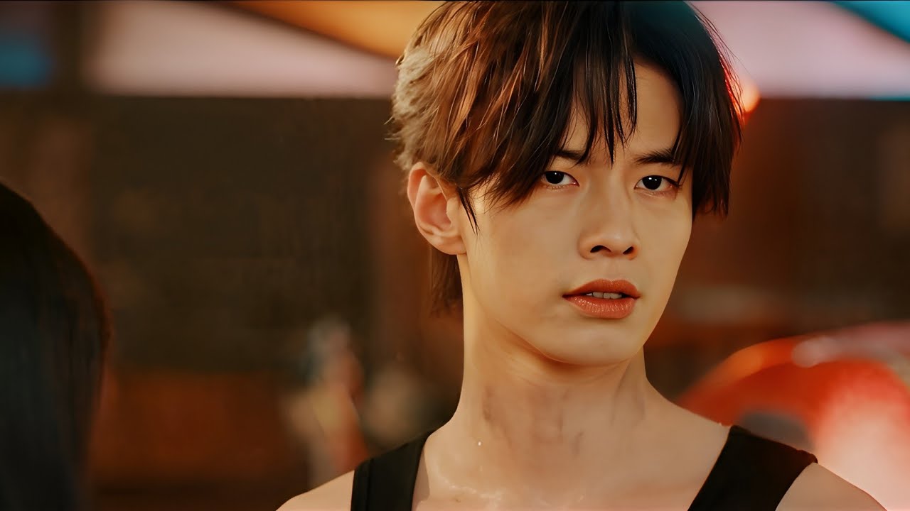 Mafia Boy Falls for Innocent Girl ❤️ Korean-Hindi Love Story