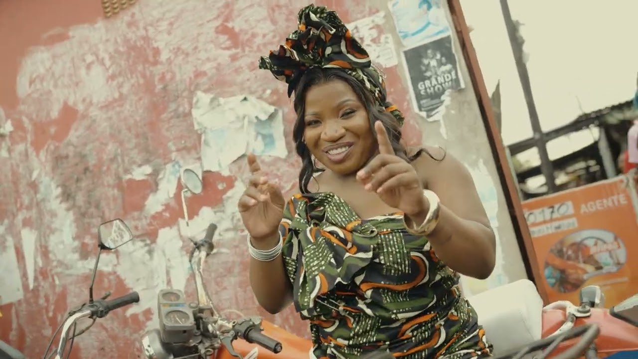 Makhadzi - Tingwenza (Official Music Video)