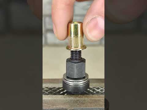 Обязательно запомни эту хитрость! Как установить резьбовую заклепку без спец инструмента? #shorts